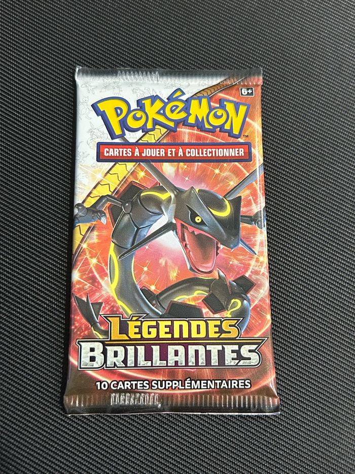 Booster Légendes Brillantes Rayquaza Scellé