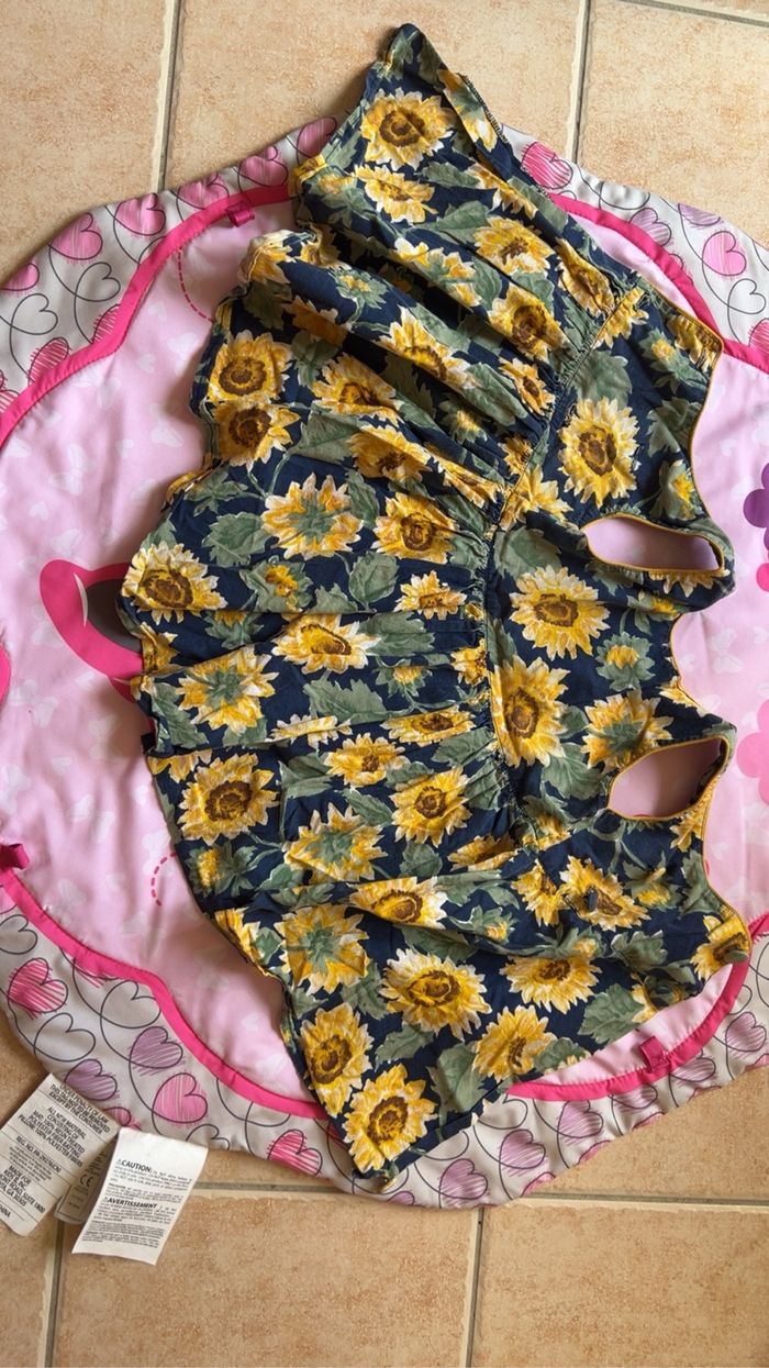 Vend robe fleuri bébé - photo numéro 3