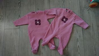 Lots deux pijama ou surpijama polaire