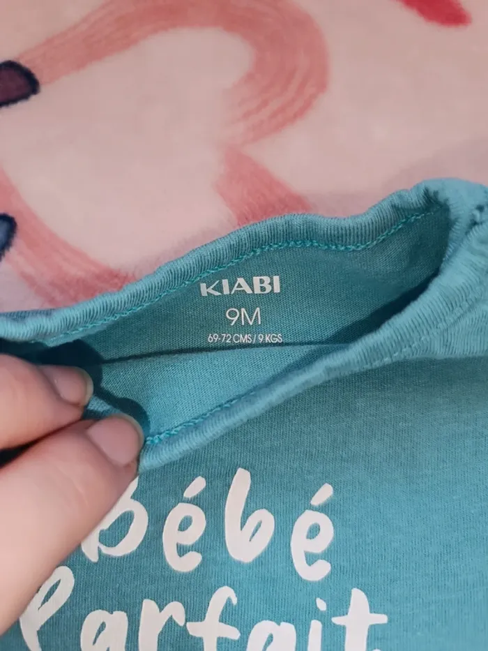 T-shirt bébé parfait Kiabi taille 9M - photo numéro 3