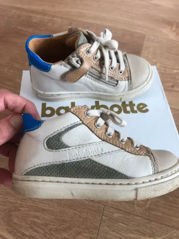 Baskets chaussures bébé Babybotte beige 23
