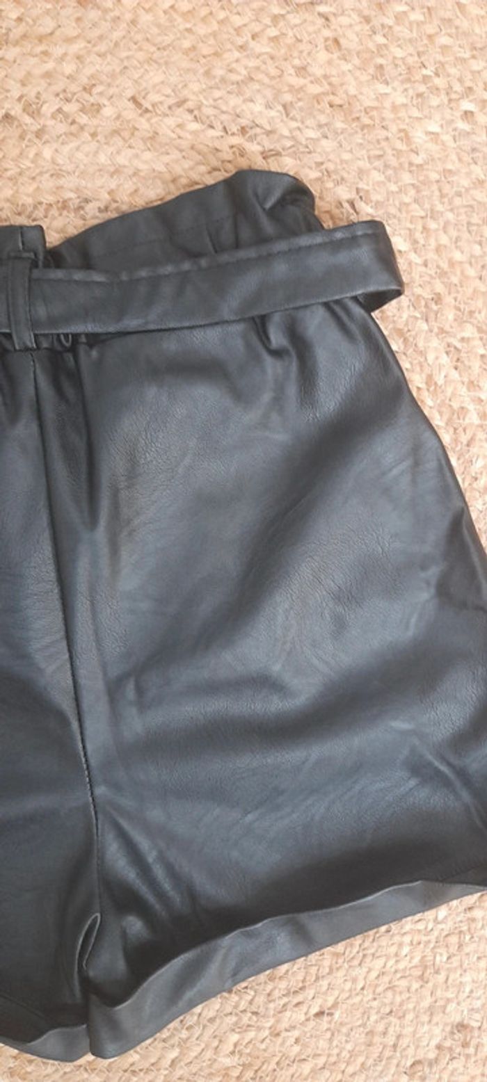 Short simili cuire - photo numéro 10