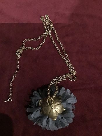 Joli sautoir fleur vintage