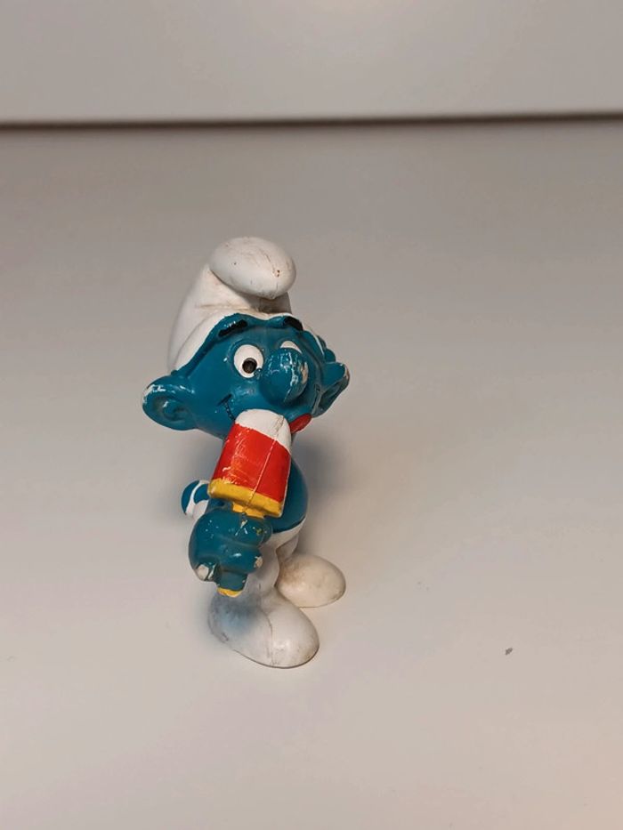 Figurine vintage 1978 Schtroumpf mange une glace schleich peyo W.germany - photo numéro 2