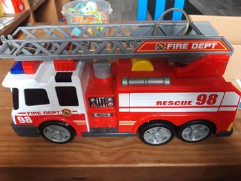 Beau camion de pompier