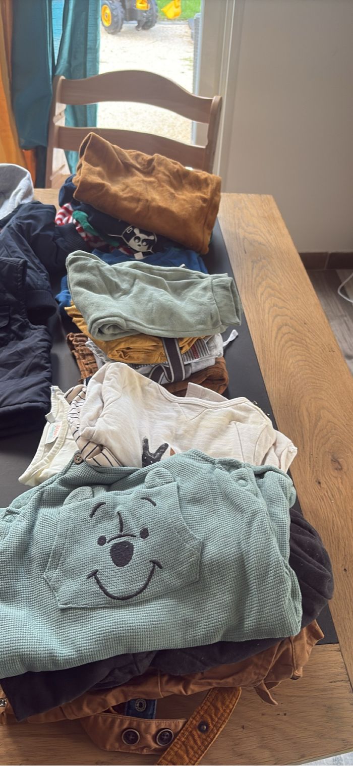 Lot vêtements garçons 3 - 6 et 9 mois