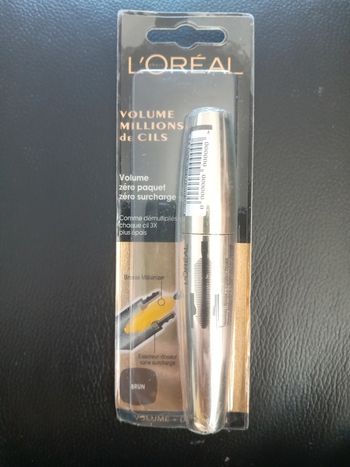 Mascara Brun volume millions de cils