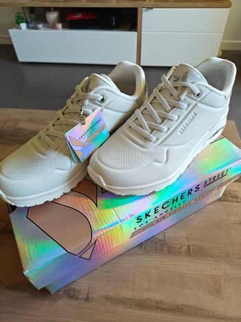 Skechers uno shimmer away