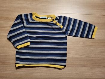 Pull taille 6 mois (67 cm)