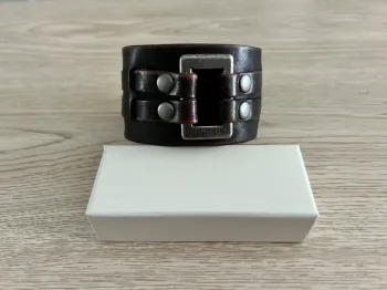 Bracelet Manchette en Cuir Marron Fossil Neuf