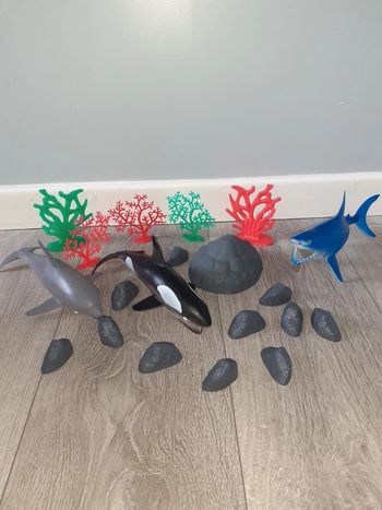 Lot figurines océan requin orque algue corail