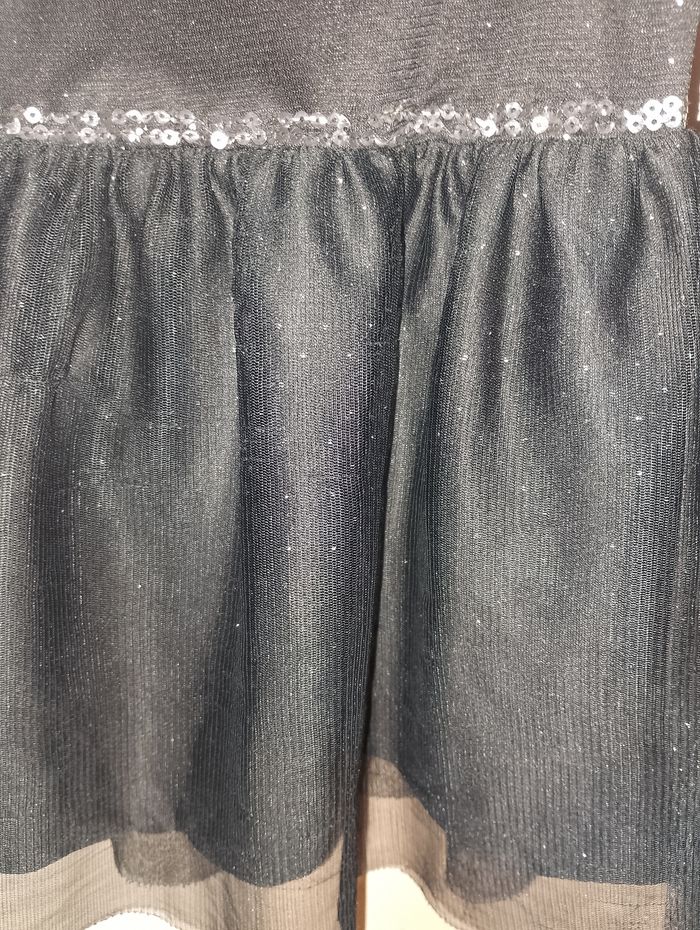 Robe noir seguins couleur argent 3-4 ans - photo numéro 2