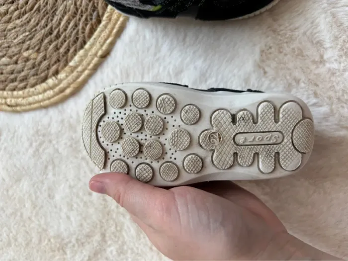 Basket pointure 22 - photo numéro 2