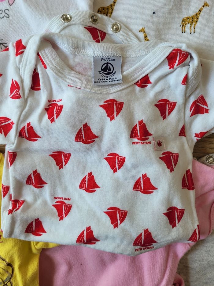 Lot de 11 bodies - photo numéro 2