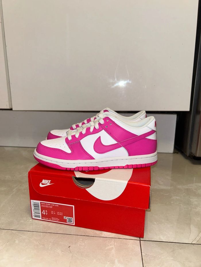 Dunk low Fuchsia Laser
