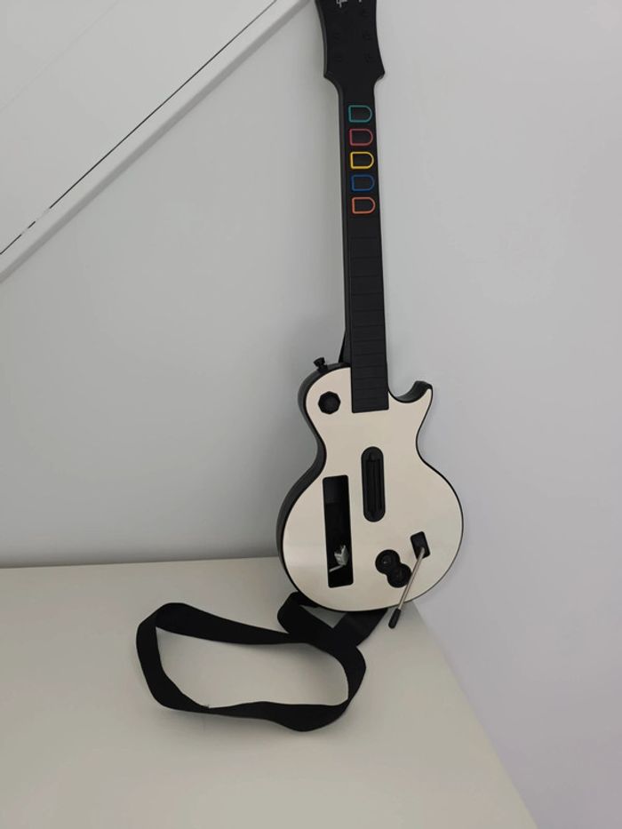 Wii - Guitare hero ( faire offre )