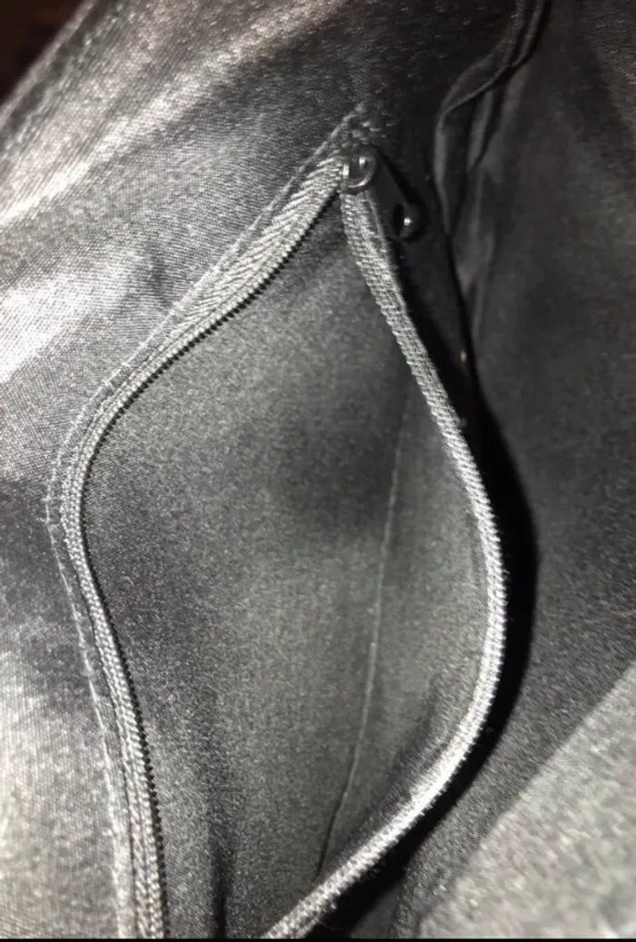 Sac à main atmosphère en bandoulière avec des franches noire en dim noir taille unique - photo numéro 8