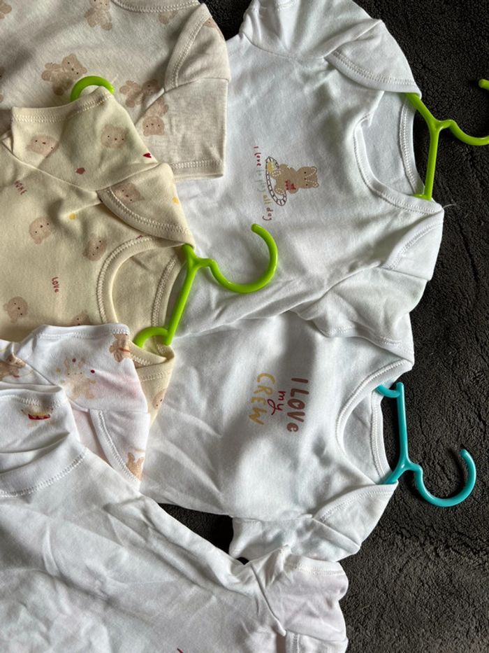 Lot de body Primark, juste déballé jamais porté - photo numéro 3