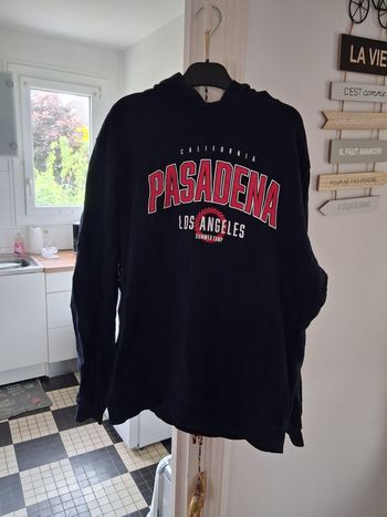 Propose Sweat en bon état - Kiabi - Bon état
