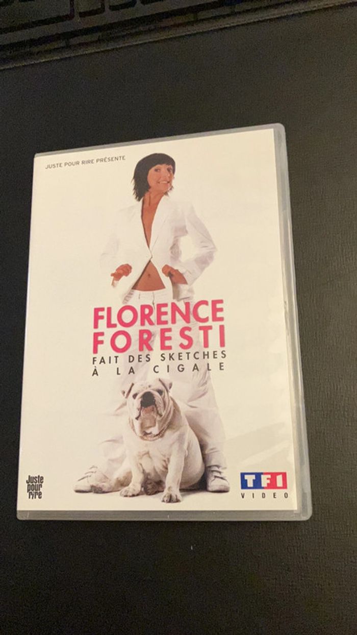 DVD. Florence Foresti fait des sketches à la Cigale. - photo numéro 3