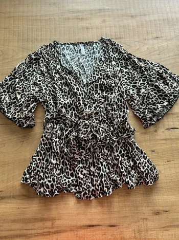 Haut femme léopard
