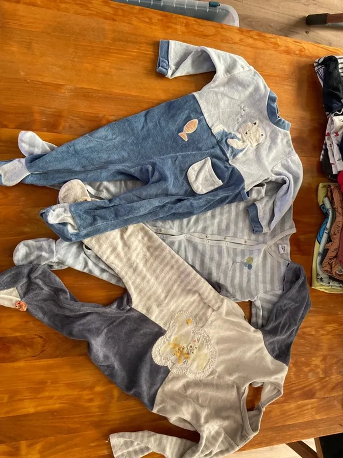 Lot de 3 pyjamas 18mois