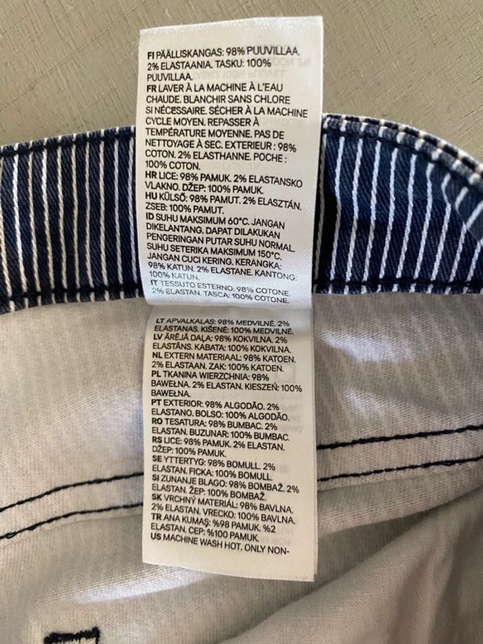 Short H&M marine et blanc à rayures style marinière taille 34 - photo numéro 17