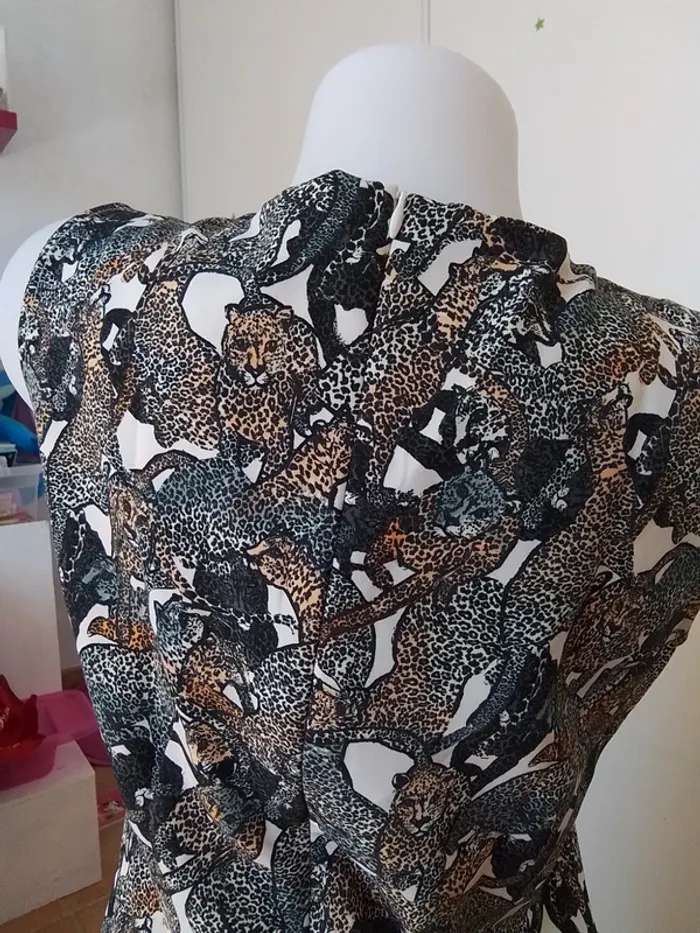 Robe droite assez epaisse - photo numéro 6