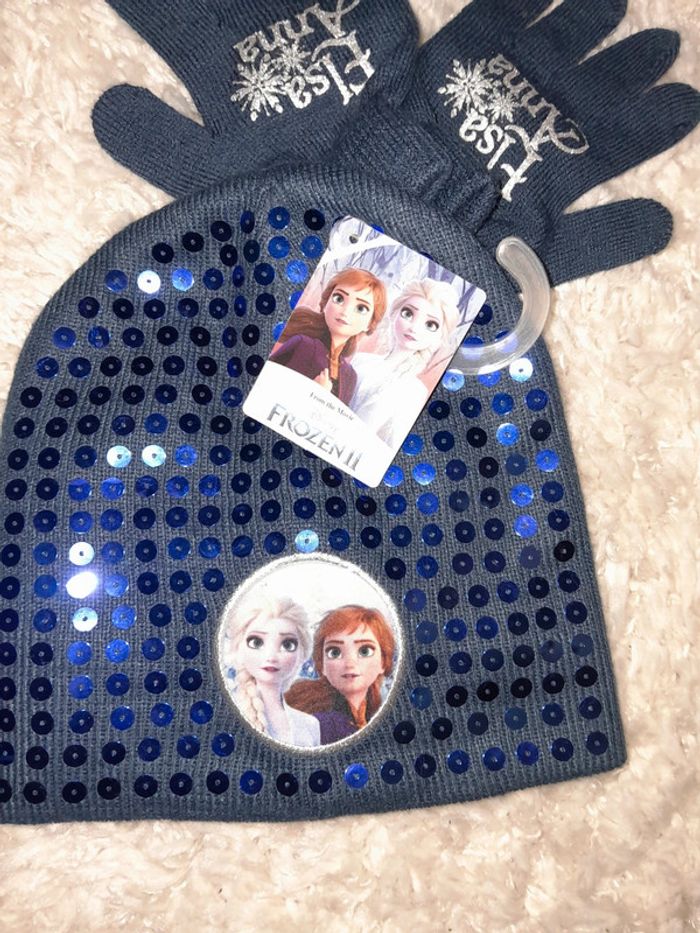 Ensemble bonnet à sequins et gants Elsa et Anna Reine des neiges  taille 4/6 A - photo numéro 2
