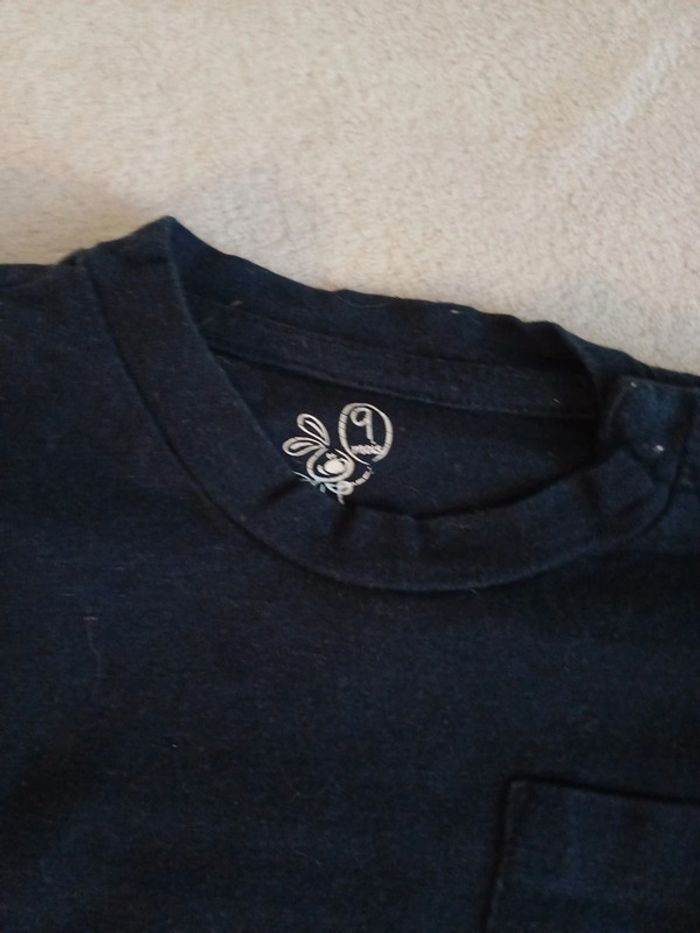 Lot 2 t-shirts 9 mois - photo numéro 2