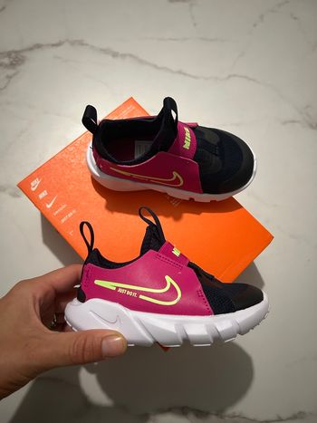 Basket Nike taille 23.5