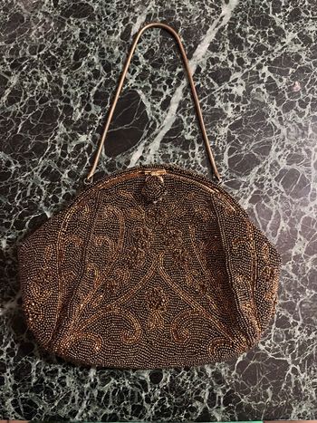 Petit sac  bronzé / marron en perles De Beynal années 1960/1970