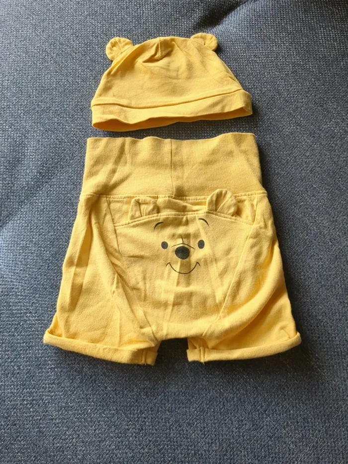 Ensemble short et bonnet Winnie l'ourson 6 mois
