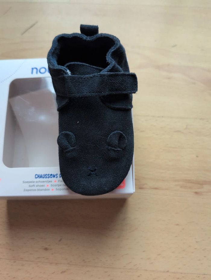 Chaussons en cuir, bleu marine
Taille: 23-24 Neuf Noukies's - photo numéro 3
