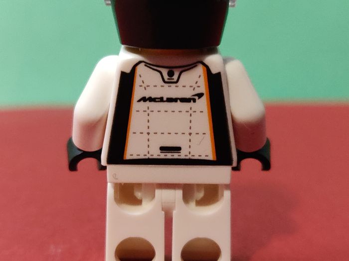 Figurine Lego McLaren - parfait état - vrai Lego - photo numéro 5