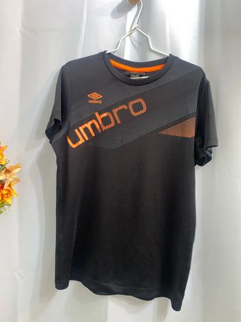 Tee shirt noir imprimé orange Umbro taille 12 ans polyester - n24m