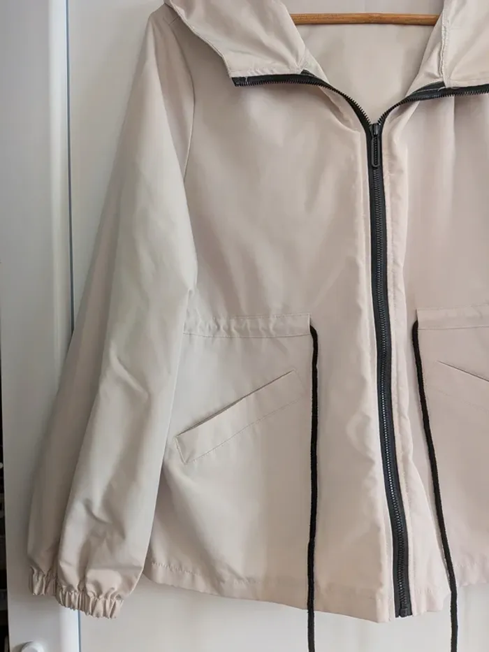 Veste coupe-vent beige à capuche taille L Shein - photo numéro 2