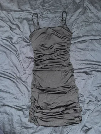 Robe noir