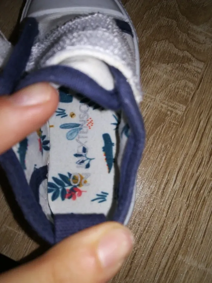 Chaussures bébé taille 20 - photo numéro 2