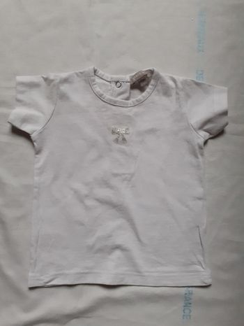 Tee shirt blanc motif nœud argenté