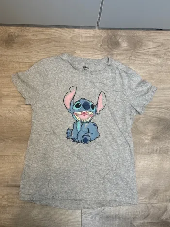 TEE shirt Disney