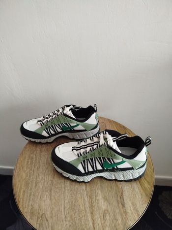 Baskets randonnée Nike T 38