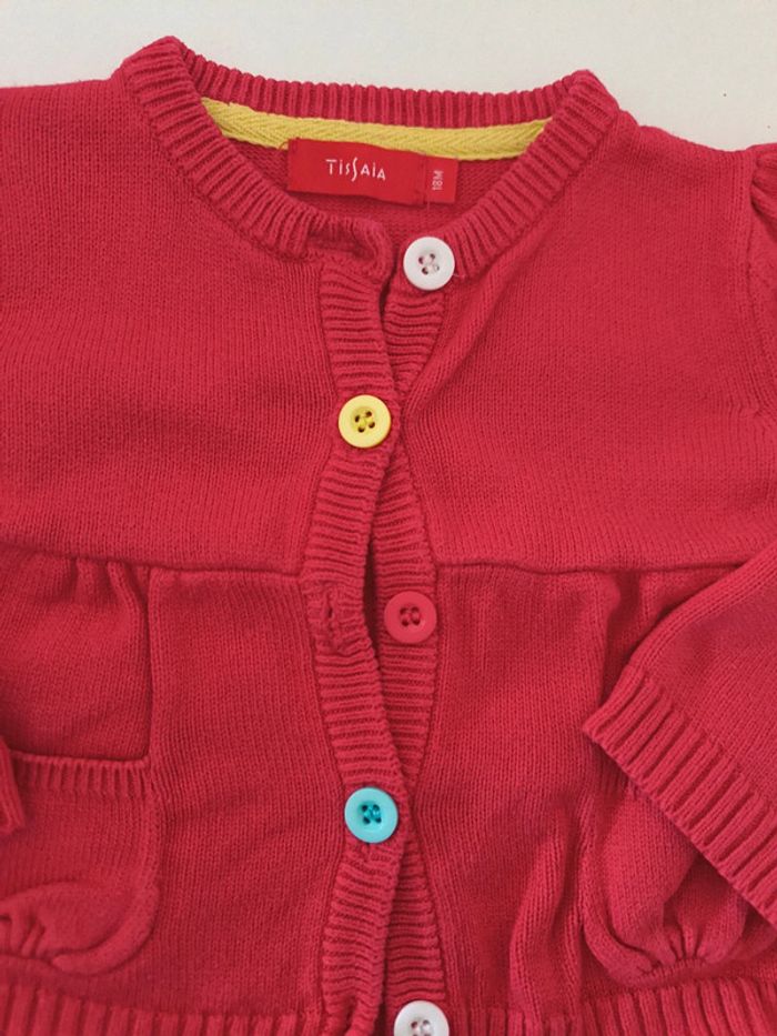 Gilet rouge. Fille 18 mois. Tissaia - photo numéro 2