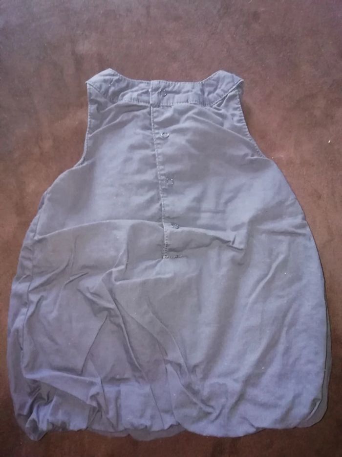 Robe grise foncé 3mois - photo numéro 2