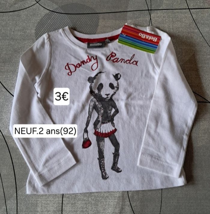 Tee-shirt NEUF pour fille 2 ans
