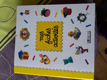 Classeur avec Mes Fiches Activités