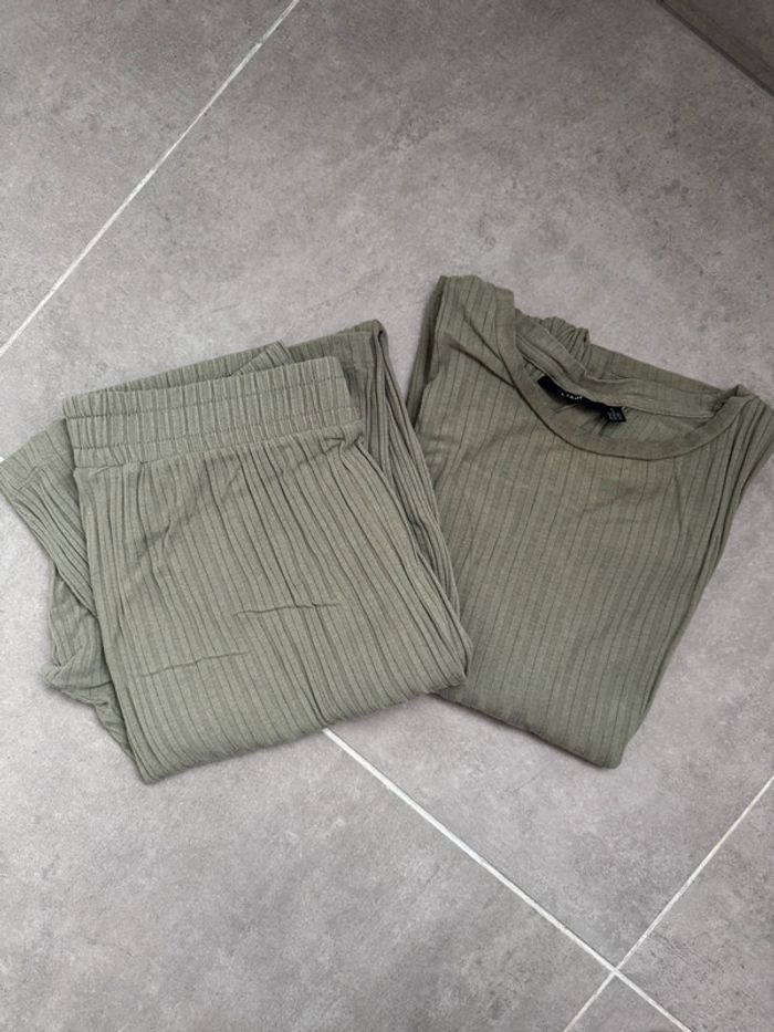 Ensemble pyjama côtelé vert KIABI