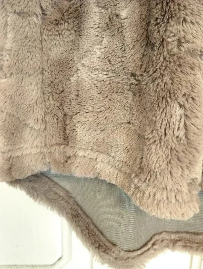 AccueilFemmesVêtementsSweats et sweats à capucheSweatsPulls col VMon dressing Pulls col V Dressing d - photo numéro 6