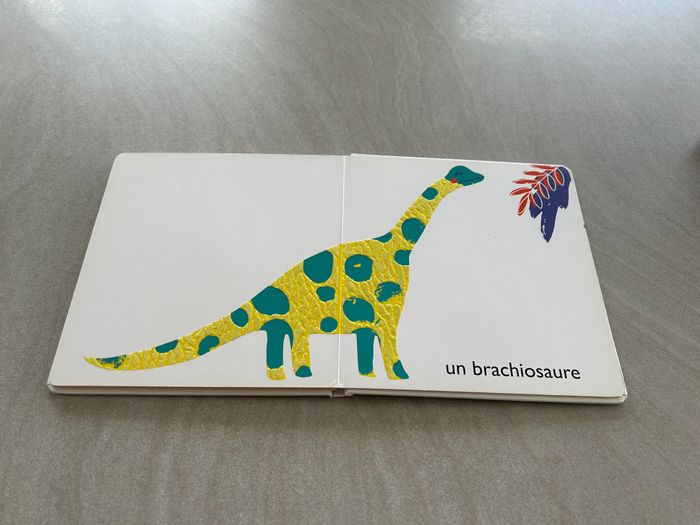 Mes premiers mots à toucher " les dinosaures" - photo numéro 6