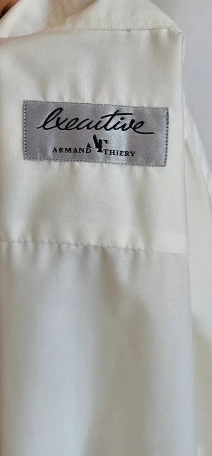Chemise blanche oversize logo brodée - photo numéro 5